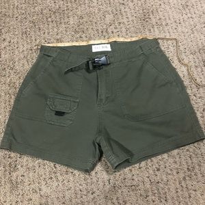 Juke box belted short